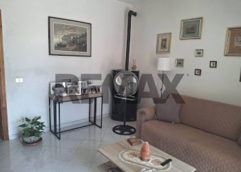 Soggiorno - Casa semi indipendente Via del Carpino
 
2, Minturno - foto 1