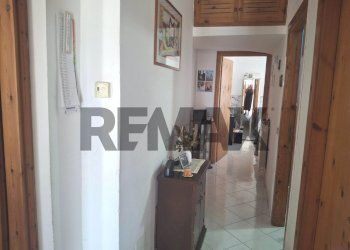 Hall / corridoio - Casa semi indipendente Via del Carpino
 
2, Minturno - foto 3