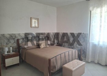 Camera / camera da letto - Casa semi indipendente Via del Carpino
 
2, Minturno - foto 9