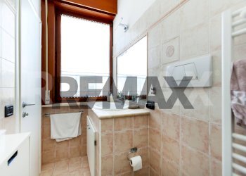 Bagno - Trilocale Piazza Quarto Dei Mille
10, Roma - foto 12