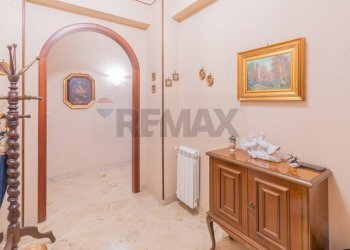 Hall / corridoio - Four-room apartment Via San Lorenzo
 
273L, Palermo - photo 3
