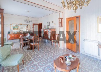 Sala da pranzo - Four-room apartment Via San Lorenzo
 
273L, Palermo - photo 4