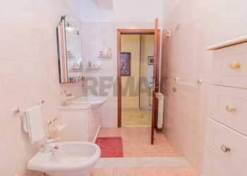 Bagno - Four-room apartment Via San Lorenzo
 
273L, Palermo - photo 17