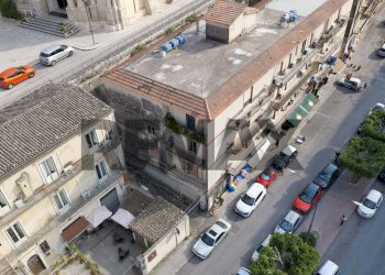Edificio all\'aperto - Appartamento Viale Medaglie d'Oro
 
49, Modica - foto 2