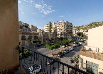 Balcone - Appartamento Viale Medaglie d'Oro
 
49, Modica - foto 22