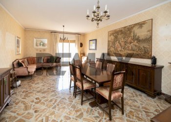 Sala da pranzo - Appartamento Viale Medaglie d'Oro
 
49, Modica - foto 23