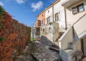 Casa all\'aperto - Casa indipendente Località San Domenico
 
86, Guardiagrele - foto 27