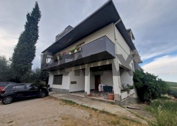 Casa all\'aperto - Casa indipendente VIALE DEI PINI
 
73, Collecorvino - foto 3