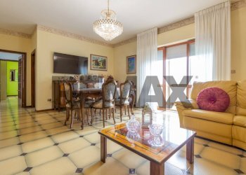 Sala da pranzo - Quadrilocale Via D'Annunzio
 
27, Alanno - foto 5