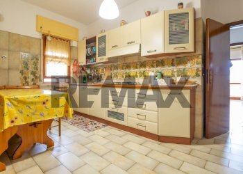 Cucina - Quadrilocale Via D'Annunzio
 
27, Alanno - foto 8