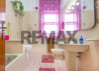 Bagno - Quadrilocale Via D'Annunzio
 
27, Alanno - foto 14