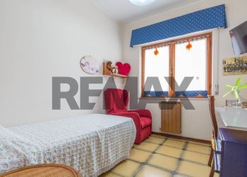 Camera / camera da letto - Quadrilocale Via D'Annunzio
 
27, Alanno - foto 17