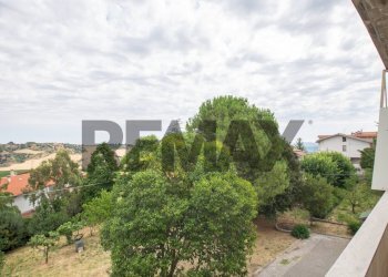 Giardino - Quadrilocale Via D'Annunzio
 
27, Alanno - foto 22