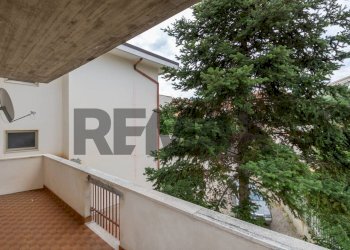 Balcone - Quadrilocale Via D'Annunzio
 
27, Alanno - foto 23