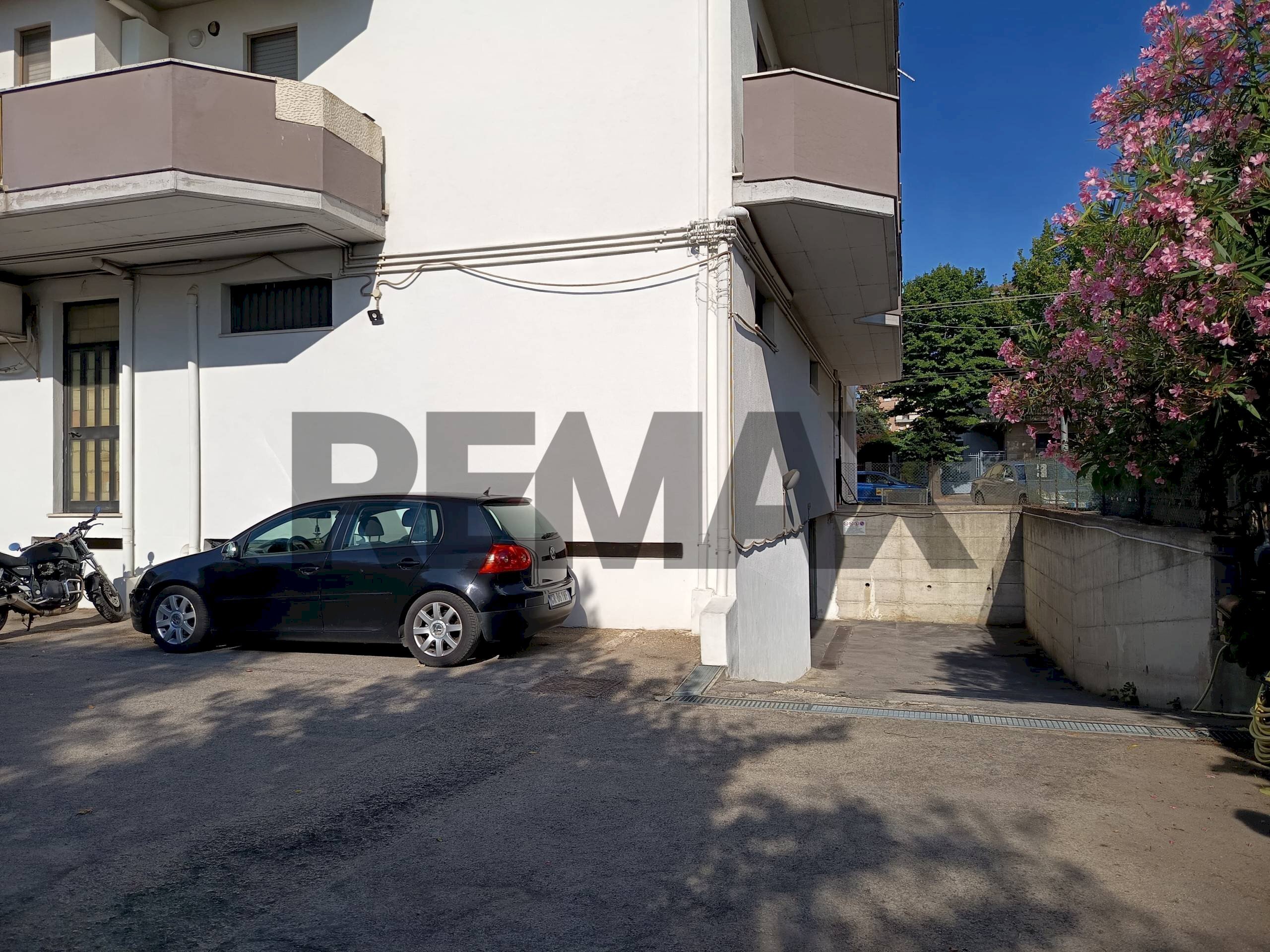 Edificio all\'aperto - Box Viale Benedetto Croce
 
207/D, Chieti - foto 1