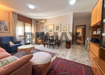 Sala da pranzo - Two-room apartment Via Francesco Baracca
 
8, San Giuliano Milanese - photo 4