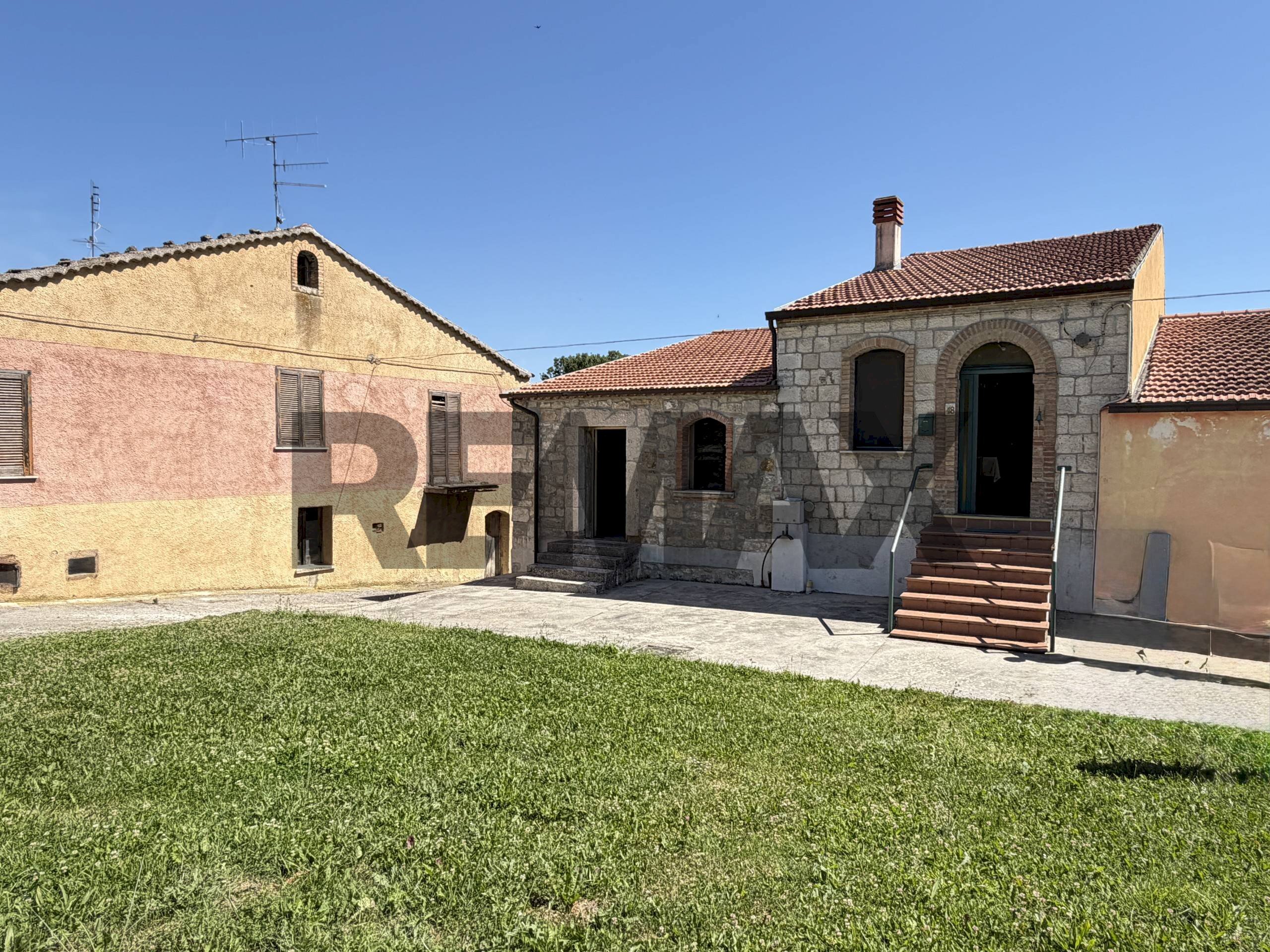 Casa all\'aperto - Casa semi indipendente contrada fonte polo
snc, Baranello - foto 2