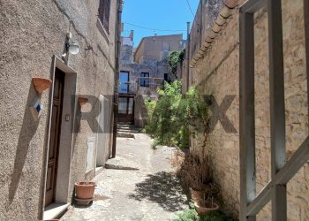 Edificio all\'aperto - Casa indipendente VIA VITO CARVINI
 
10, Erice - foto 2