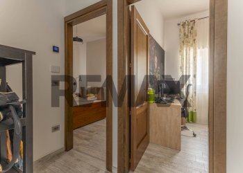 Hall / corridoio - Appartamento Via Alberobello
 
198, Locorotondo - foto 9