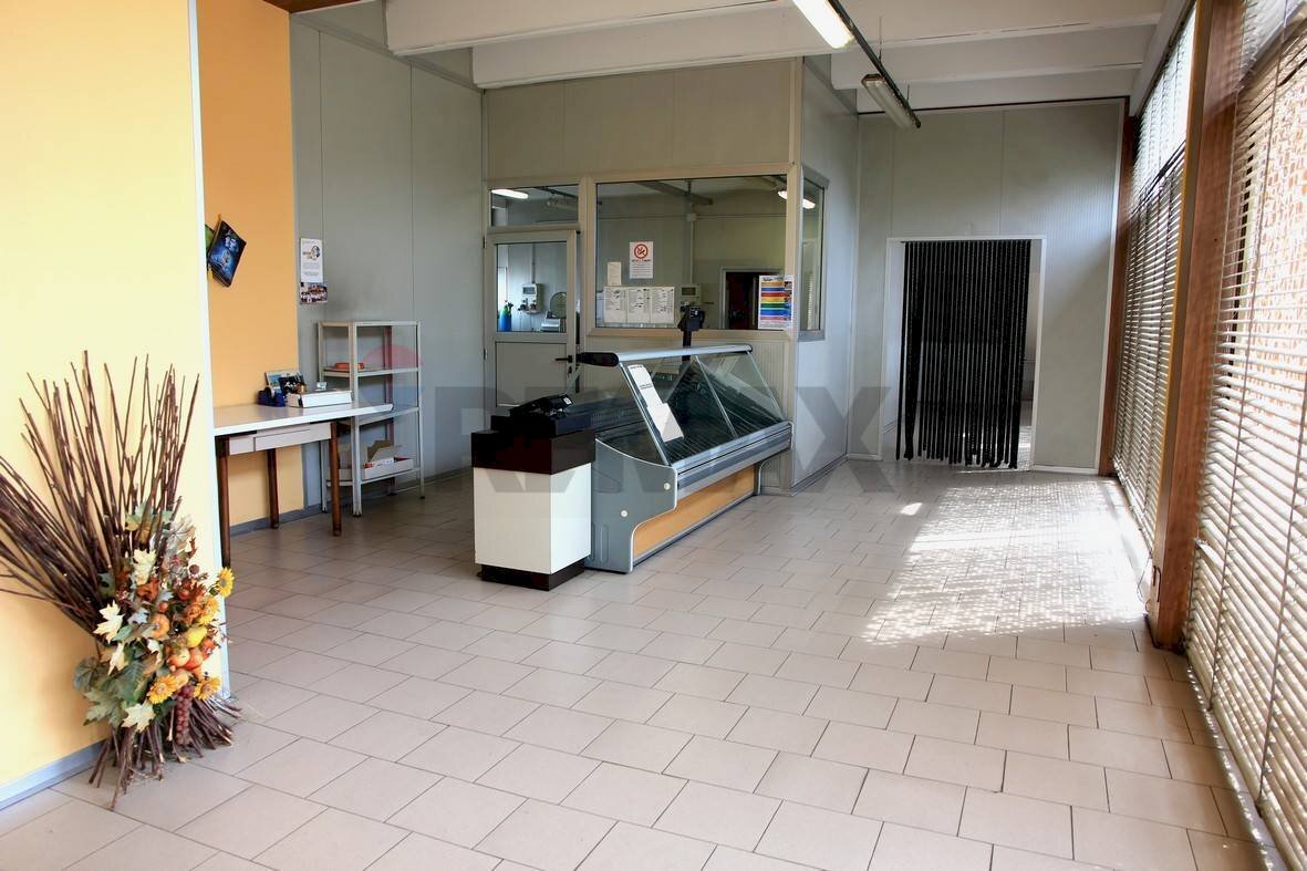 Terrazza - Attività Commerciale via risorgimento
 
14, Lurago Marinone - foto 2
