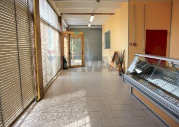 Hall / corridoio - Attività Commerciale via risorgimento
14, Lurago Marinone - foto 5
