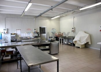 Cucina - Attività Commerciale via risorgimento
14, Lurago Marinone - foto 7