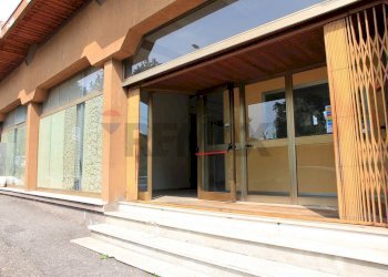 Edificio all\'aperto - Attività Commerciale via risorgimento
14, Lurago Marinone - foto 26