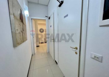 Hall / corridoio - Ufficio Via Varesina
 
126 a, Villa Guardia - foto 29