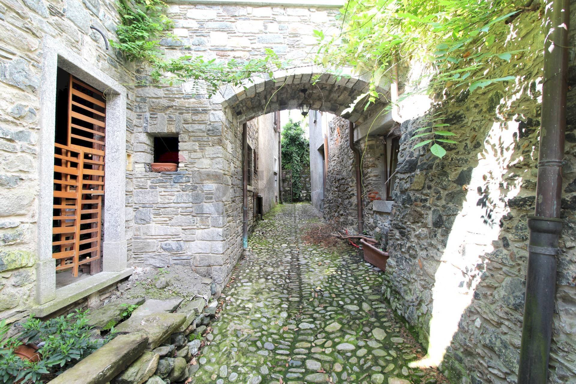 Casa all\'aperto - Casa indipendente Via Scalottola
1, Dongo - foto 3