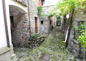 Giardino - Casa indipendente Via Scalottola
1, Dongo - foto 44