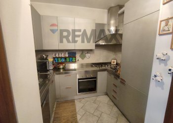Cucina - Three-room apartment via brentano
2, Griante - photo 11
