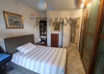 Camera / camera da letto - Three-room apartment via brentano
2, Griante - photo 16