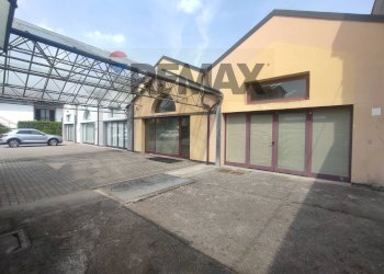 Edificio all\'aperto - Locale Commerciale via repubblica romana, Como - foto 8