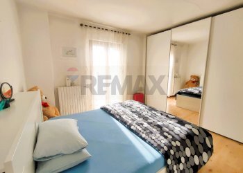 Camera / camera da letto - Trilocale via manzoni
 
5, Fino Mornasco - foto 15