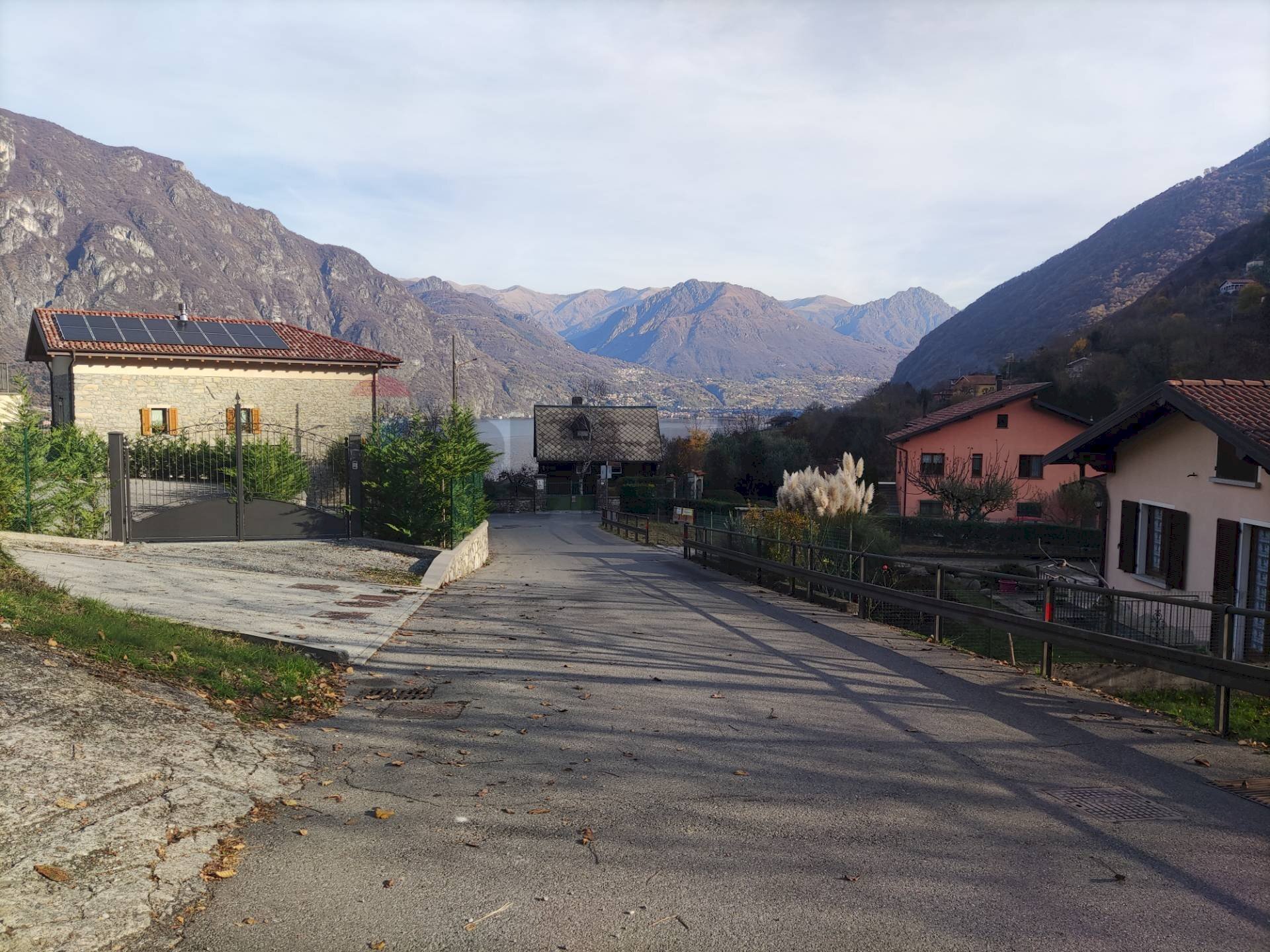 Vista delle montagne - Building land via giobbi, Claino con Osteno - photo 2