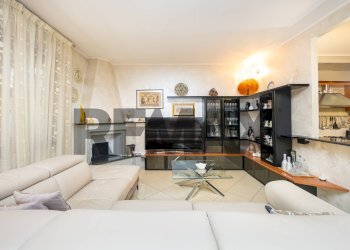 Soggiorno - Semi-detached house Giovanni Pascoli
 
62, Ornago - photo 1