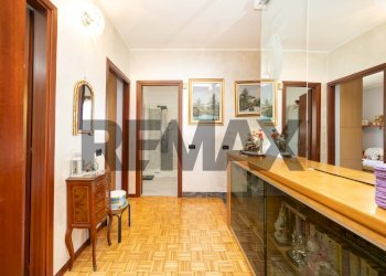 Hall / corridoio - Semi-detached house Giovanni Pascoli
 
62, Ornago - photo 17