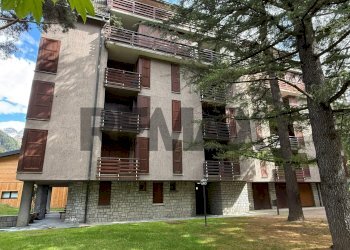 Edificio all\'aperto - Trilocale viale Venezia
 
22, Ponte di Legno - foto 11
