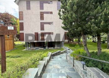 Edificio all\'aperto - Trilocale viale Venezia
 
22, Ponte di Legno - foto 13