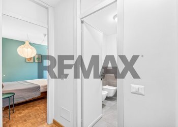 Hall / corridoio - Three-room apartment viale Venezia
22, Ponte di Legno - photo 12