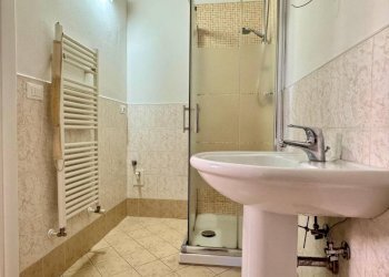 Bagno - Monolocale via di Corticella, 256, Bologna (zona Lame) - foto 9