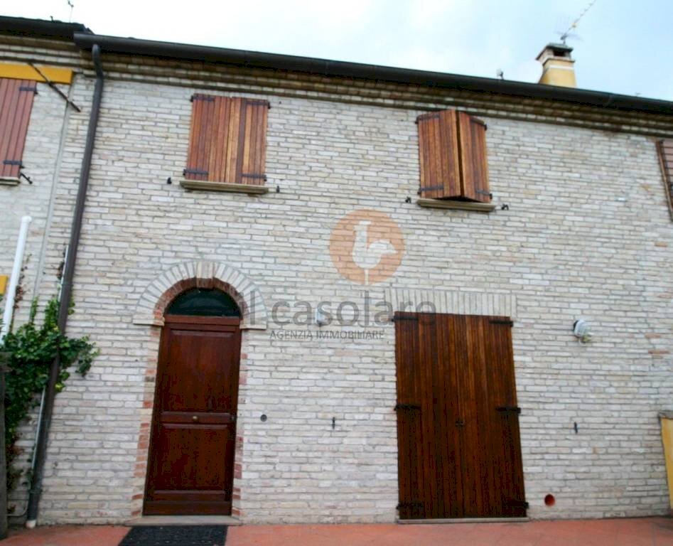 Facciata - Rustic via di Villa Giulia, Fano - photo 3