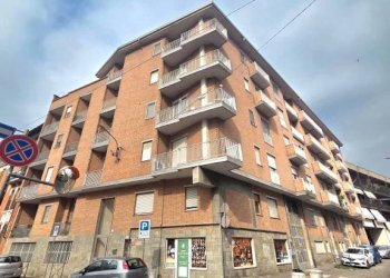 Facciata - Appartamento via Guttuari, Asti - foto 8