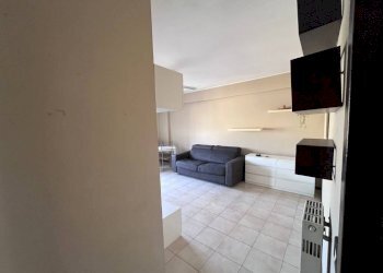 Salone - Appartamento via Amedeo Bocchi, 94, Roma - foto 2