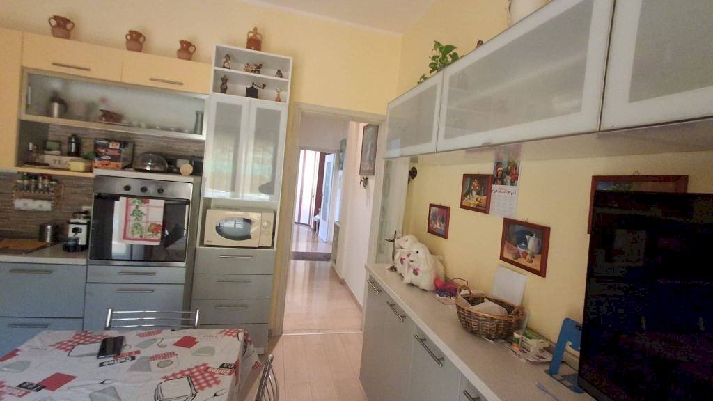 Cucina - Trilocale Genova (zona Sampierdarena) - foto 2
