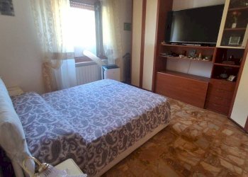 Camera da letto - Trilocale Genova (zona Sampierdarena) - foto 49