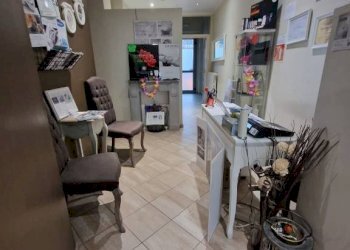 Interno non residenziale - Shop Stradale Fenestrelle, Pinerolo - photo 3