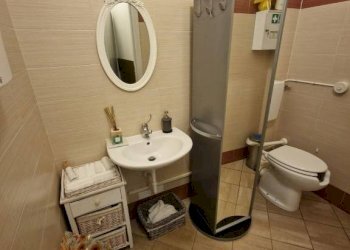 Bagno - Shop Stradale Fenestrelle, Pinerolo - photo 14