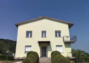 Foto 3 - Four-room apartment Via Sasso di Sotto
 
10, Viano - photo 3