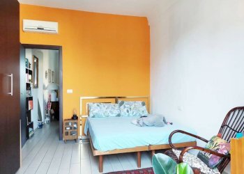 Camera da letto - Bilocale via Romagnano, 18, Torino (zona Parella) - foto 11